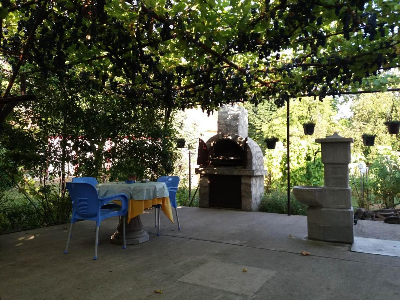 Appartamento Apartman Donji Kraj Cetinje Esterno foto