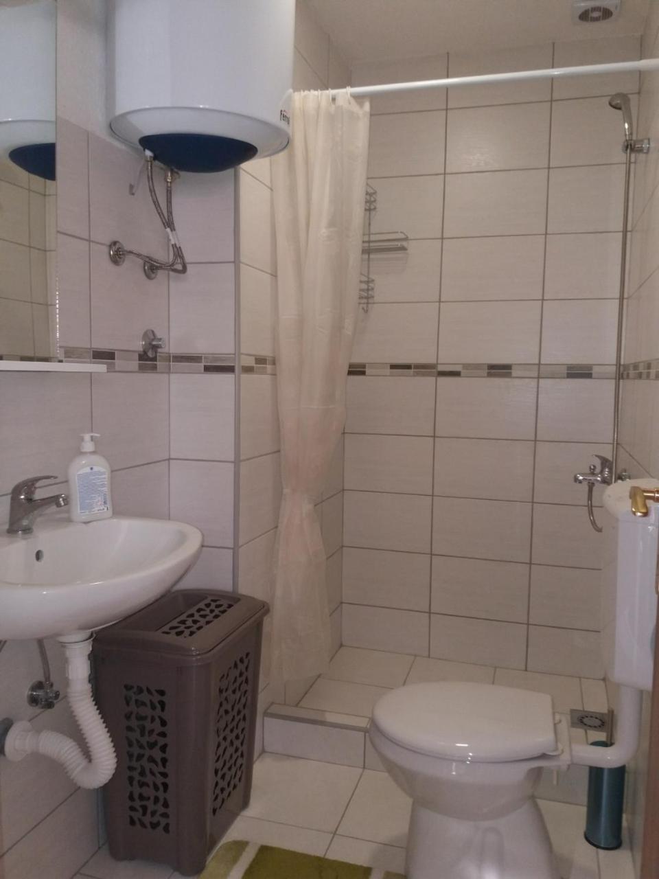 Appartamento Apartman Donji Kraj Cetinje Esterno foto