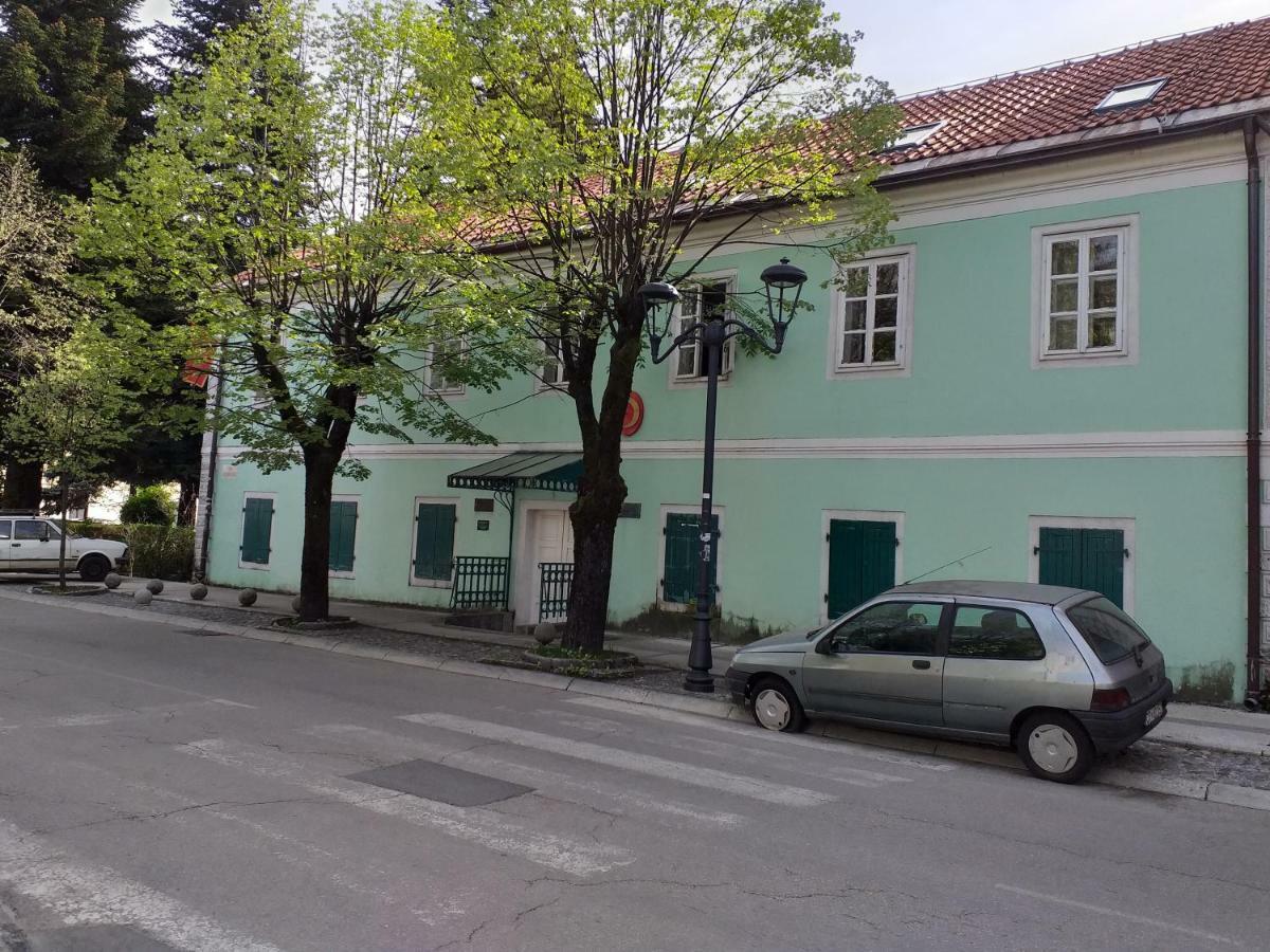 Appartamento Apartman Donji Kraj Cetinje Esterno foto